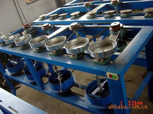 高產(chǎn)量紙繩機(jī),多用向機(jī),紙繩成型機(jī),多條紙組繩合機(jī) ,萊州市沙河宏強(qiáng)工藝品機(jī)械廠